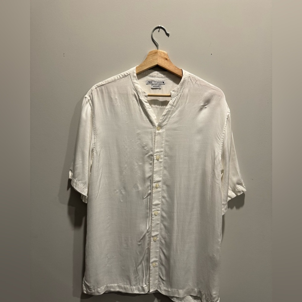 Zara Men's Cream Button Down Shirt